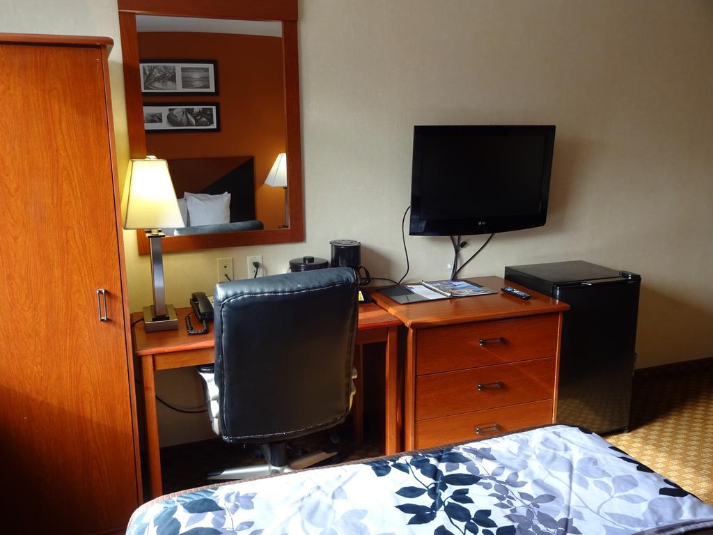 Sleep Inn Brooklyn Ню Йорк Стая снимка